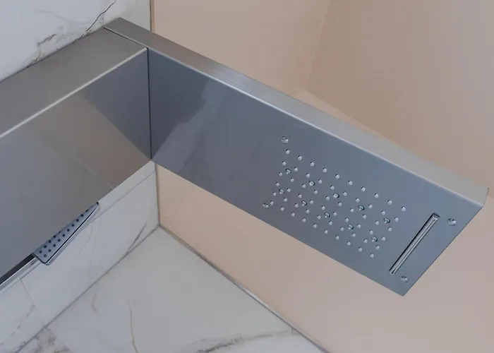 Corso Italia Con Balcone Nel Cuore Di Appartamento